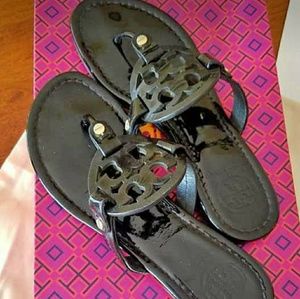 Tory burch flip flops